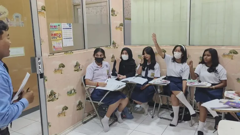 Belajar di kelas Harford
