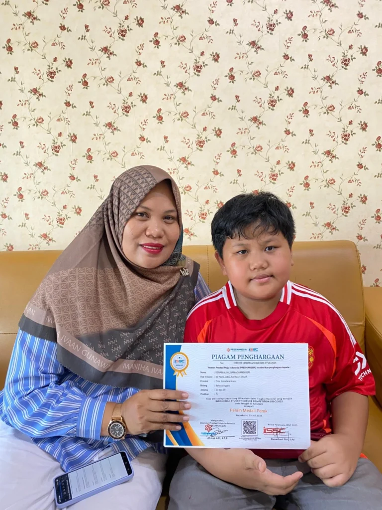 Kenan Ali Al Ramadhan Musri dari SD Plus Jabal Rahmah Mulia juara 2 OSN Bahasa Inggris 2025